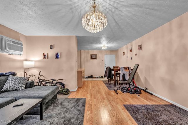 5200 Royalton Road D-8, North Royalton, OH 44133