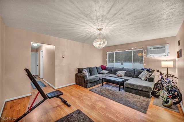 5200 Royalton Road D-8, North Royalton, OH 44133