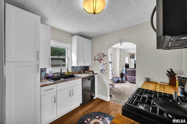 431 DOERING Avenue, East Peoria, IL 61611