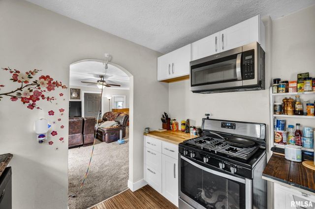 431 DOERING Avenue, East Peoria, IL 61611