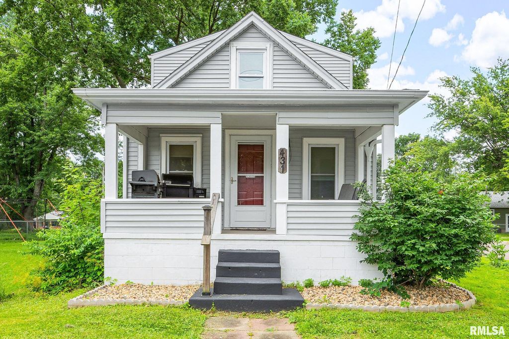 431 DOERING Avenue, East Peoria, IL 61611