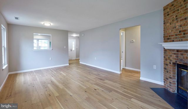27 KELLY DR, Deptford, NJ 08096