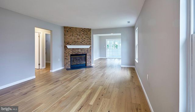 27 KELLY DR, Deptford, NJ 08096