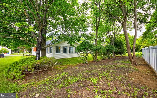 27 KELLY DR, Deptford, NJ 08096