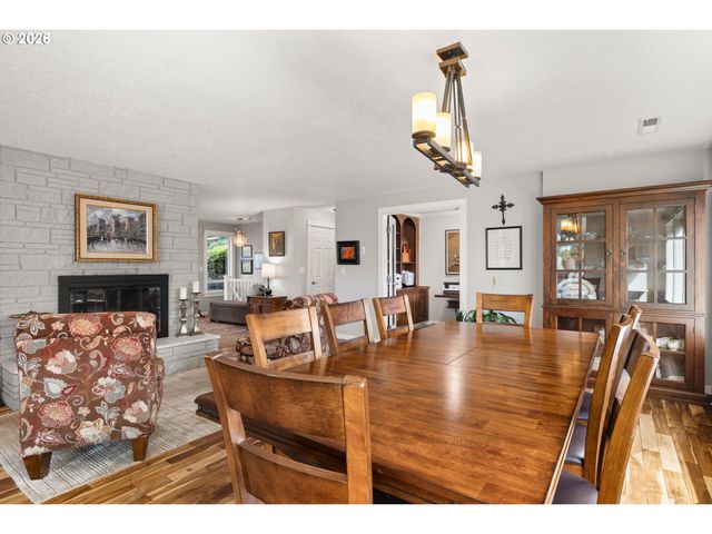 24801 Sw LADD HILL Rd, Sherwood, OR 97140