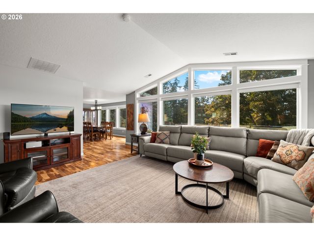 24801 Sw LADD HILL Rd, Sherwood, OR 97140