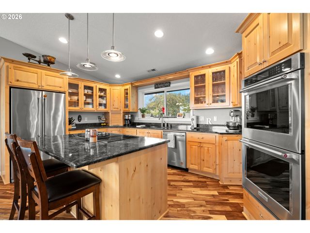24801 Sw LADD HILL Rd, Sherwood, OR 97140