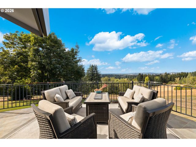 24801 Sw LADD HILL Rd, Sherwood, OR 97140