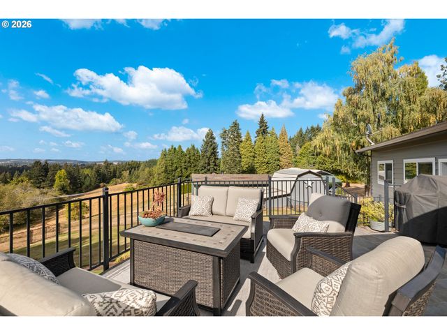 24801 Sw LADD HILL Rd, Sherwood, OR 97140