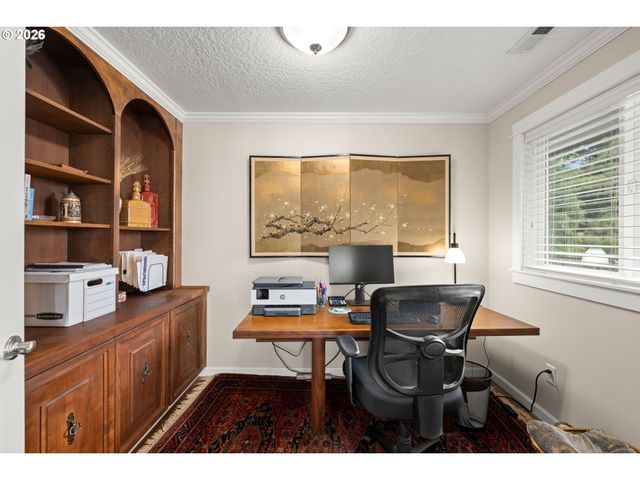 24801 Sw LADD HILL Rd, Sherwood, OR 97140