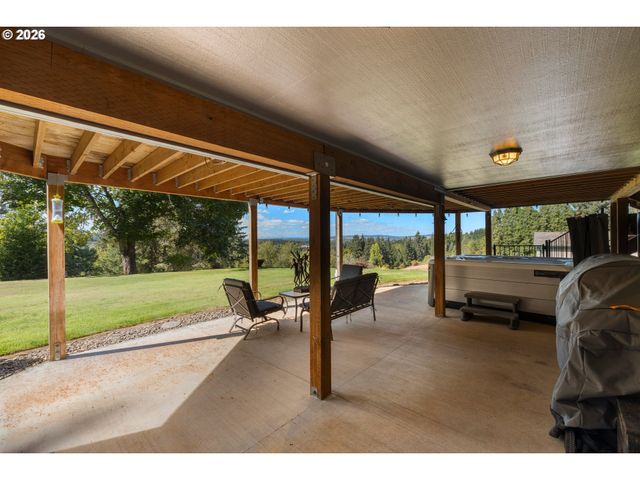 24801 Sw LADD HILL Rd, Sherwood, OR 97140