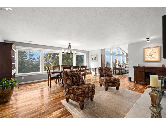 24801 Sw LADD HILL Rd, Sherwood, OR 97140