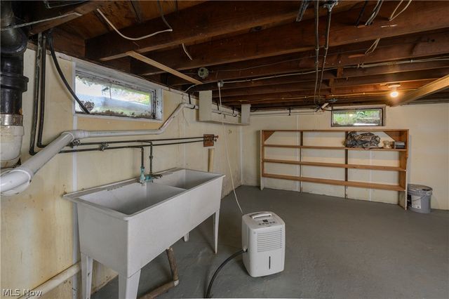 5185 Richville Drive SW, Navarre, OH 44662