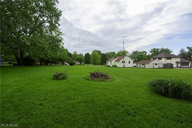 5185 Richville Drive SW, Navarre, OH 44662