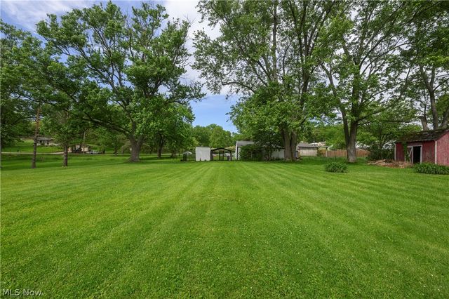 5185 Richville Drive SW, Navarre, OH 44662