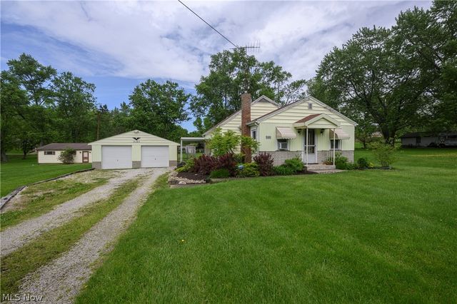 5185 Richville Drive SW, Navarre, OH 44662