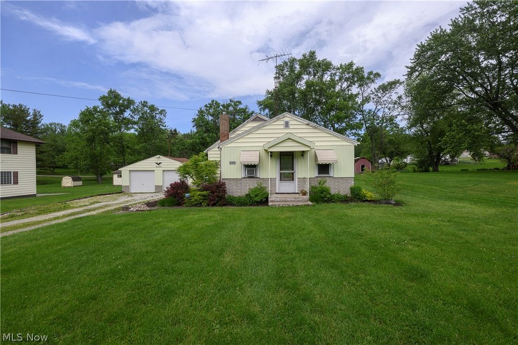 5185 Richville Drive SW, Navarre, OH 44662