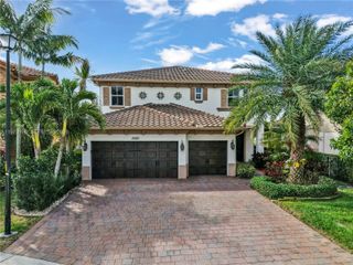10120 N Lake Vista Ct, Parkland, FL 33076