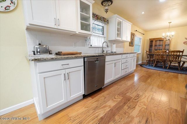 401 S 1st Ave, Sandpoint, ID 83864