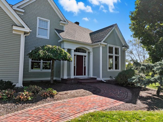 6 Luke Lane, Shelburne, VT 05482