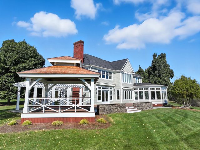 6 Luke Lane, Shelburne, VT 05482