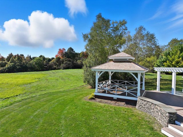 6 Luke Lane, Shelburne, VT 05482