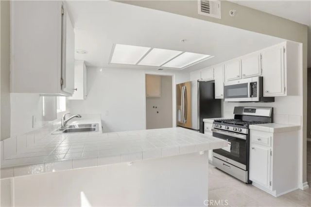 201 Laurel, Brea, CA 92821