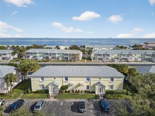 4872 BEACH DRIVE SE D, St Petersburg, FL 33705