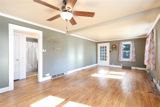 817 E 6th Street N, Newton, IA 50208