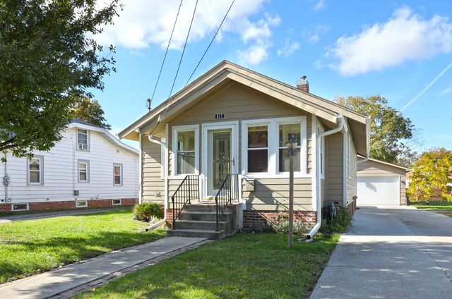 817 E 6th Street N, Newton, IA 50208