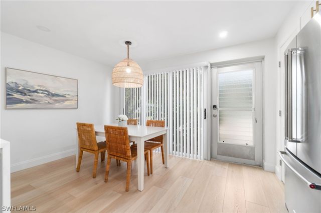 1222 Gordon DR 2, Naples, FL 34102