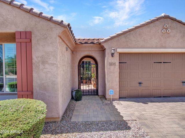 2539 W RABJOHN Road, Phoenix, AZ 85085