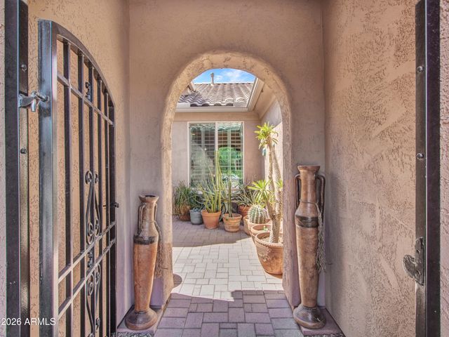 2539 W RABJOHN Road, Phoenix, AZ 85085