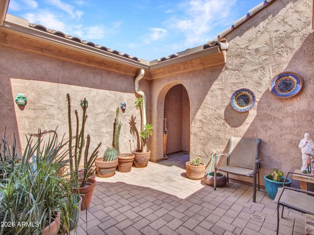 2539 W RABJOHN Road, Phoenix, AZ 85085