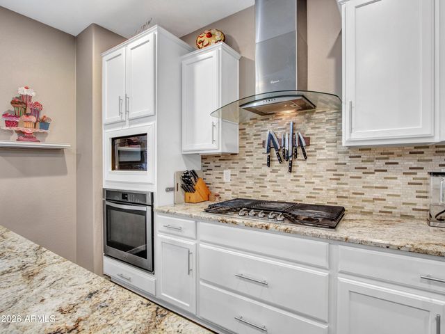 2539 W RABJOHN Road, Phoenix, AZ 85085