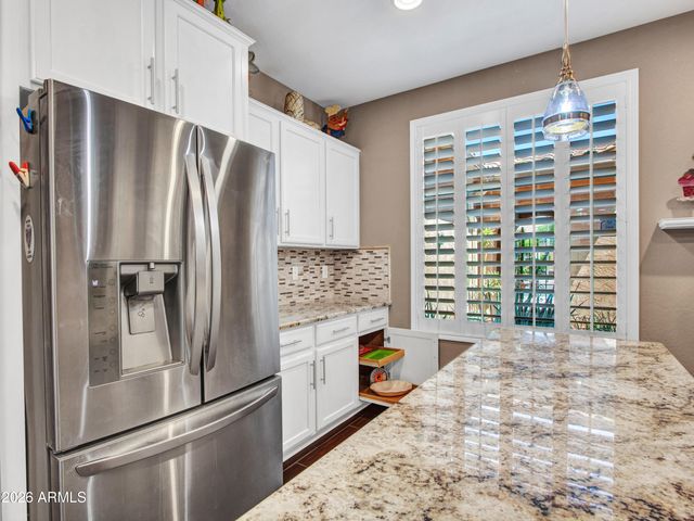 2539 W RABJOHN Road, Phoenix, AZ 85085