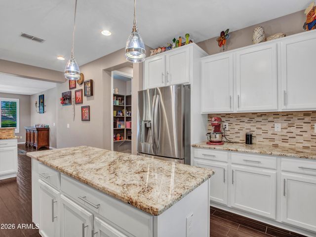 2539 W RABJOHN Road, Phoenix, AZ 85085