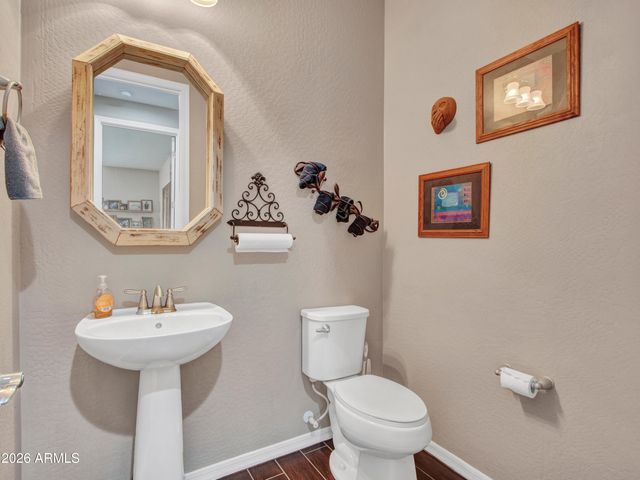 2539 W RABJOHN Road, Phoenix, AZ 85085