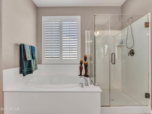 2539 W RABJOHN Road, Phoenix, AZ 85085