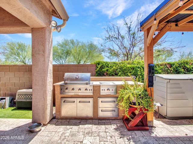 2539 W RABJOHN Road, Phoenix, AZ 85085