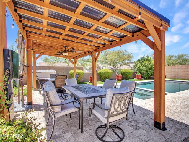 2539 W RABJOHN Road, Phoenix, AZ 85085
