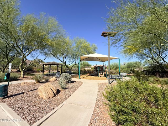 2539 W RABJOHN Road, Phoenix, AZ 85085