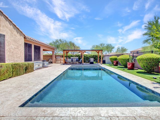 2539 W RABJOHN Road, Phoenix, AZ 85085