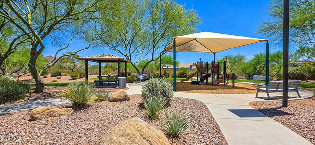 2539 W RABJOHN Road, Phoenix, AZ 85085