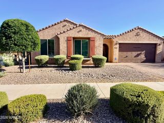 2539 W RABJOHN Road, Phoenix, AZ 85085