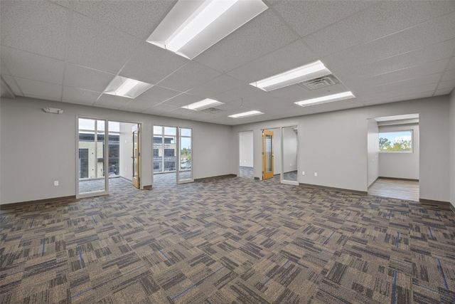 4201 42nd Street NE 220, Cedar Rapids, IA 52402