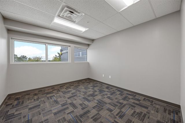 4201 42nd Street NE 220, Cedar Rapids, IA 52402