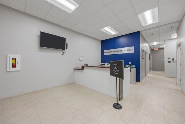 4201 42nd Street NE 220, Cedar Rapids, IA 52402