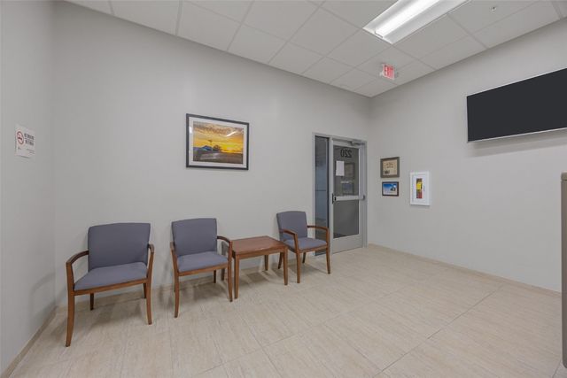 4201 42nd Street NE 220, Cedar Rapids, IA 52402