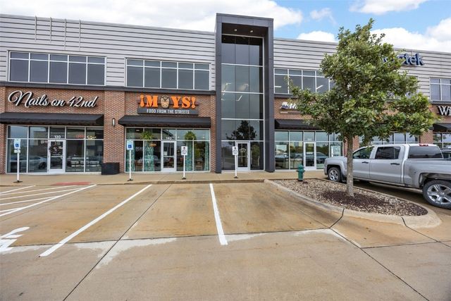 4201 42nd Street NE 220, Cedar Rapids, IA 52402